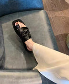 2025 Summer New White Toe Flat Wrinkled Slippers